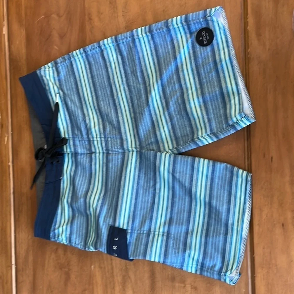 RIP Curl Board Shorts Size 31